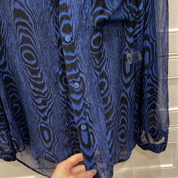 DVF Diane Von Furstenberg GILMORE Silk Sheer Blouse Top Grain Shadow nav… - Picture 8 of 9